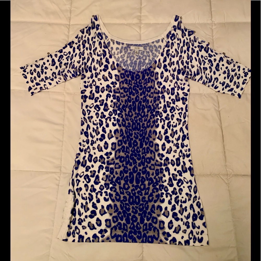 Womens Cache Blue leopard print top